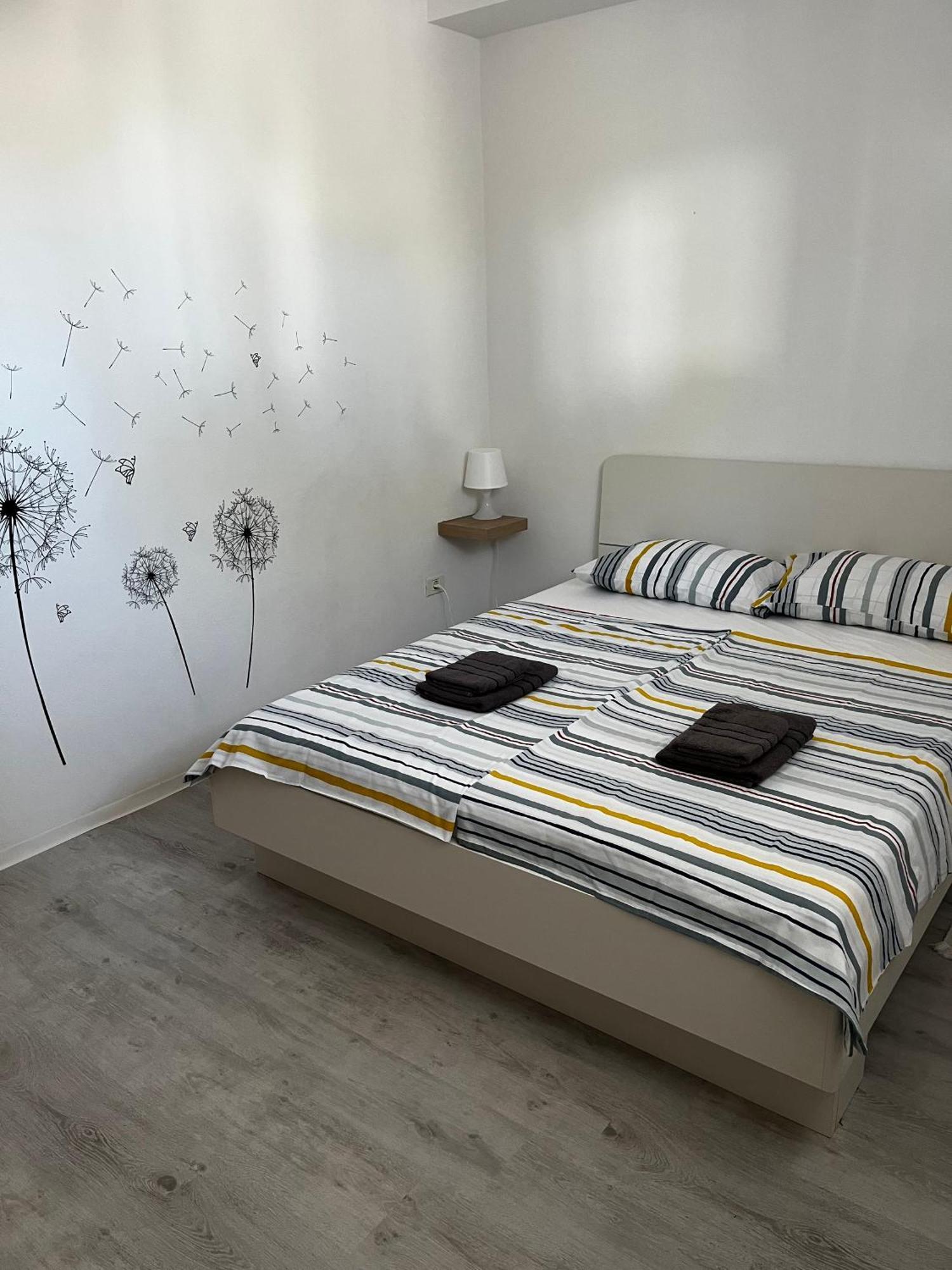 Apartma Sunny Apartman Izola Kültér fotó